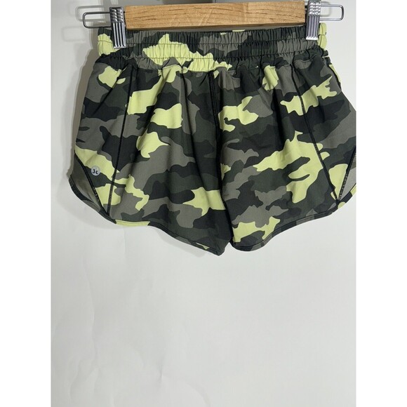 Lululemon Hotty Hot LR Shorts 4” Line women size 4 Tall New with tags